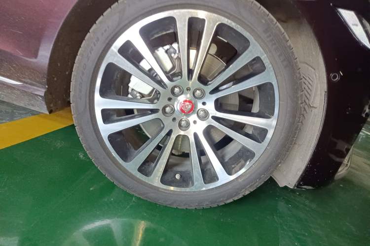 Used Jaguar XFL 2021 XFL 2.0T P250 Two-Wheel-Drive Luxury Deluxe Edition
