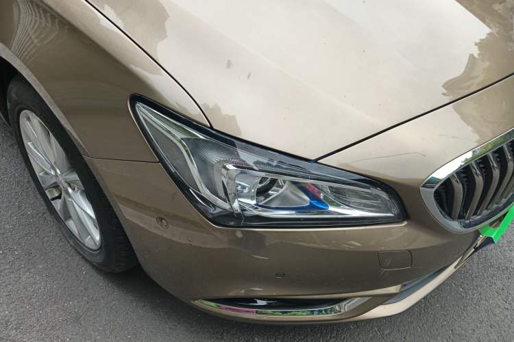 Used Buick Verano 2015 Sedan 20T Dual-Clutch Elite Model Right Front Headlight