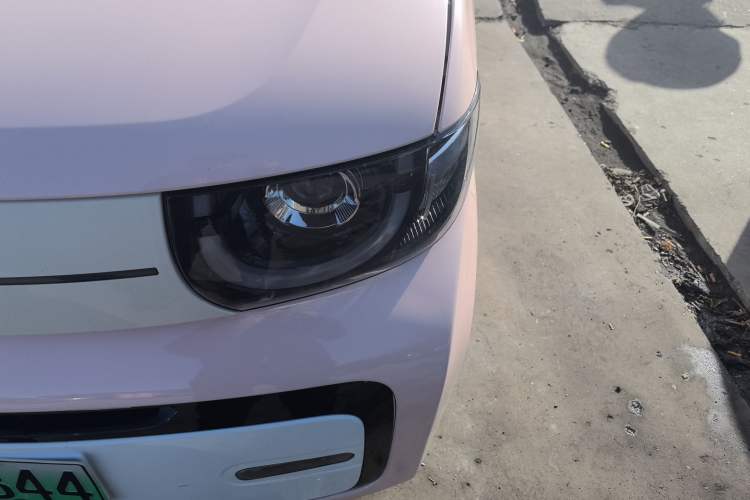 Used Chery QQ Ice Cream 2022 170km Sundae Phosphate Lithium-Ion
