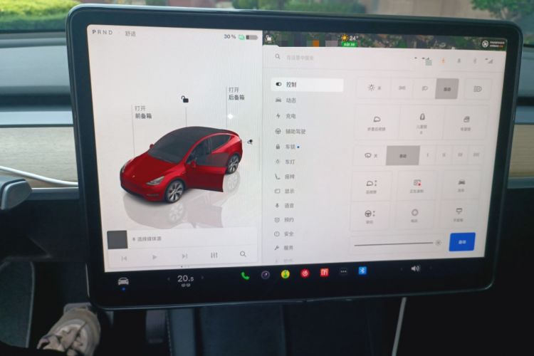 Used Tesla Model Y 2022 Long-Range All-Wheel-Drive Version
