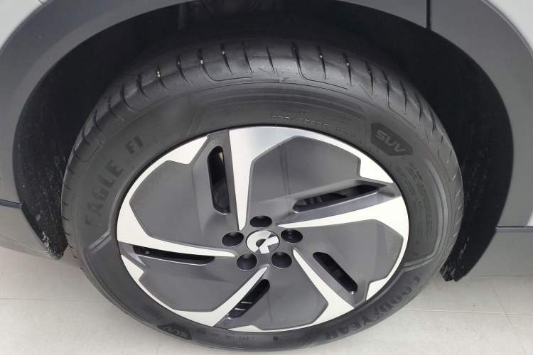 Used Nio ES6 2024 75 kWh Right Rear Wheel Hub