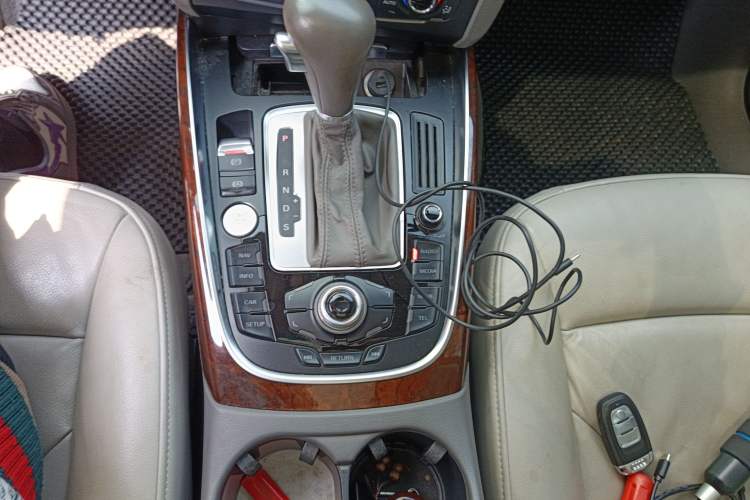 Used Audi Q5 2012 2.0TFSI Comfort Version Gear Lever