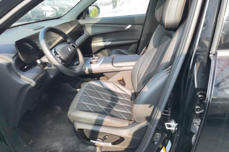 Used CHANGAN CS75 PLUS 2025 4th Generation UItra 2.0T New Blue Whale Smart Intelligent Powertrain Version
