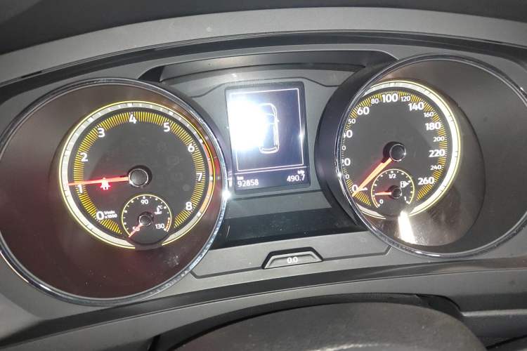 Used Volkswagen Tiguan L 2021 280TSI Automatic Two-Wheel Drive Comfort Edition – Low-Trim Version
