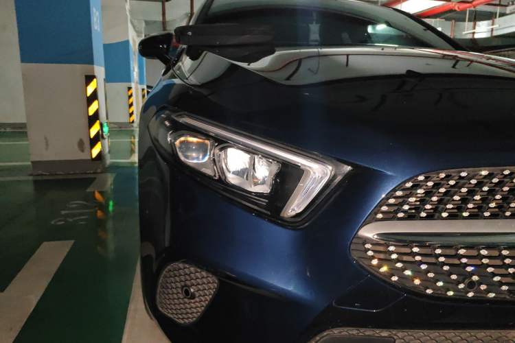 Used Mercedes-Benz A-Class 2019 A 200 L Right Front Headlight