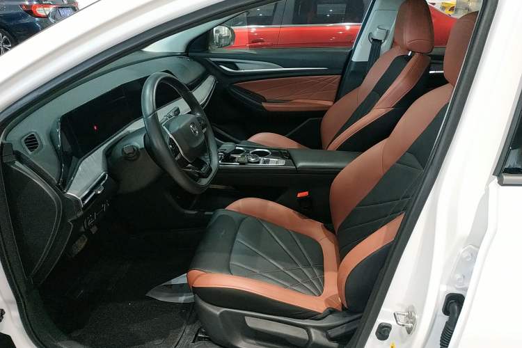 Used CHANGAN Eado 2023 Changan Edition PLUS Blue Whale NE 1.4T GDI DCT Prestige Version
