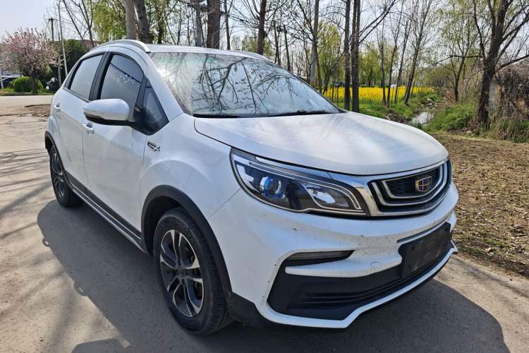 Used Geely Auto Vision X3 2019 Upgraded Model 1.5L Manual Luxury Version