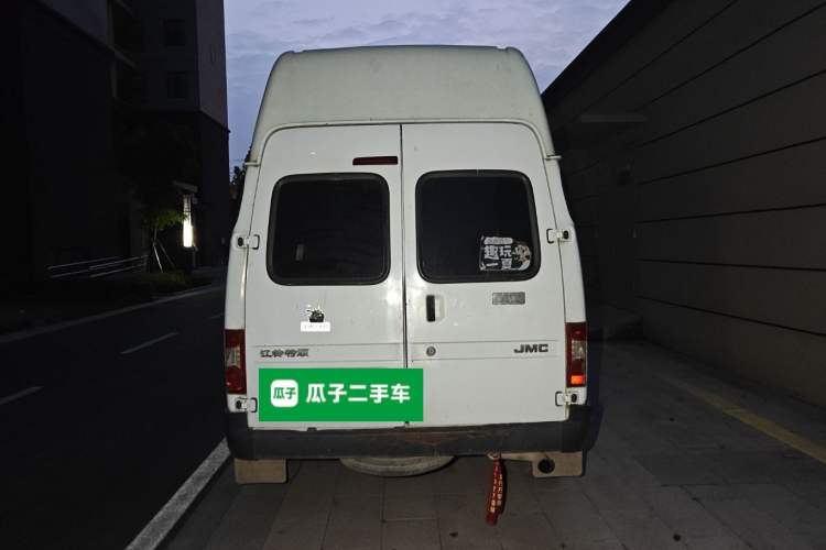 Used JMC Transit 2019 2.8T Commercial Version Long Wheelbase High Roof 6-Seater Rear Single Tire China VI Emission Standard – JX493
