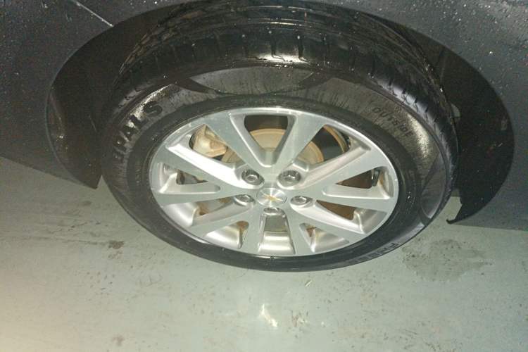 Used Chevrolet Malibu 2017 1.5T Automatic Luxury Edition Exterior 5