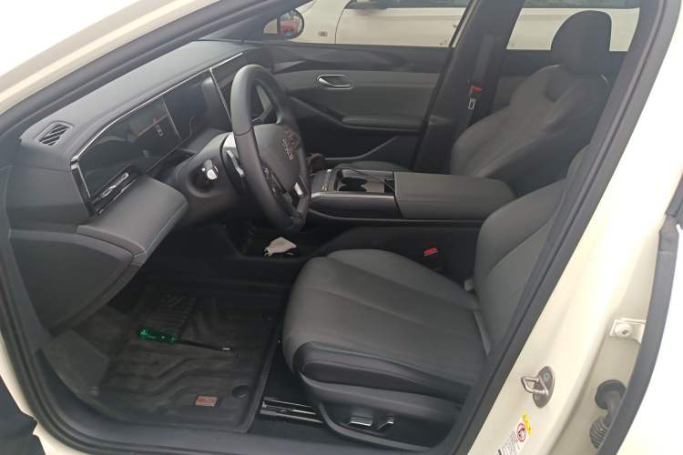 Used BYD Seal 06 New Energy 2025 EV 470KM Prestige Edition
