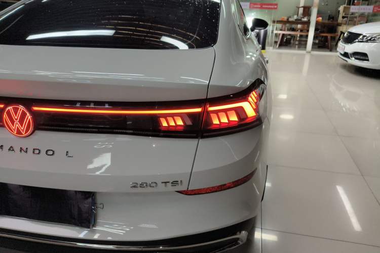 Used Volkswagen Lamando 2024 Lavida L 280TSI DSG Cool & Spicy Edition
