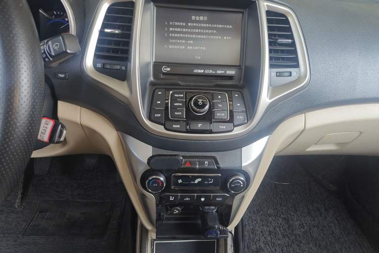 Used CHANGAN Eado 2015 1.6L Manual Luxury Model China V Standard