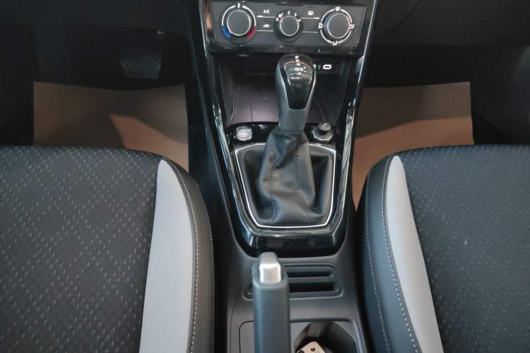 Used Volkswagen Tacqua 2021 1.5L Automatic Yue Zhi Lian Edition Gear Lever