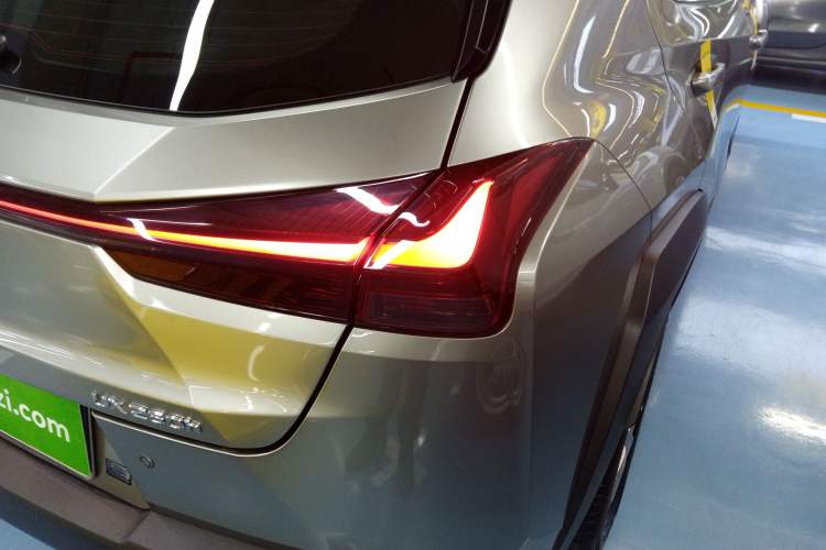 Used Lexus UX 2022 260h Explore-Edition