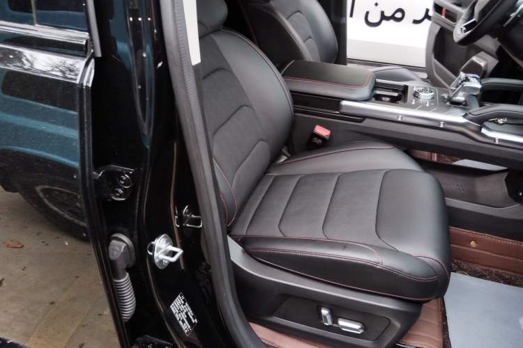 Used JETOUR Traveler 2025 2.0TD DCT XWD Cross-country Right Front Seat