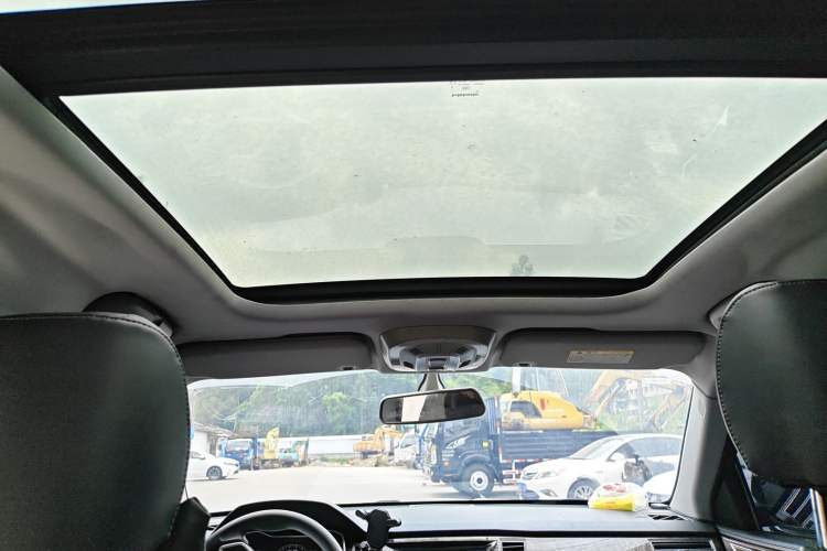 Used Zotye Domy X7 2017 1.8T Manual Luxury Model
