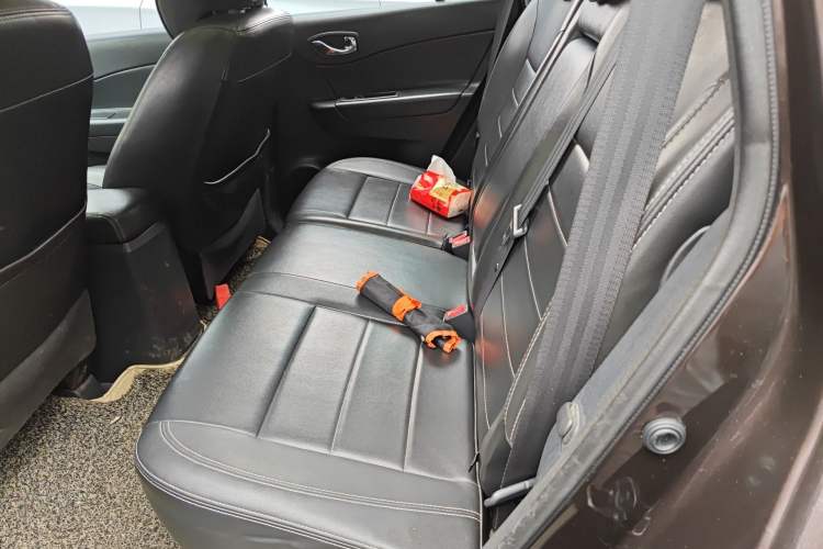 Used Renault Koleos 2014 2.0L Two-Wheel Drive Fashion Edition Left Rear Seat