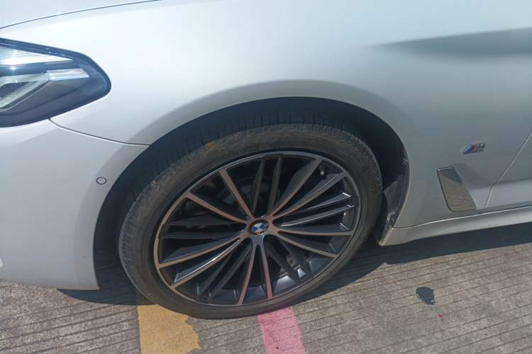 Used BMW 5 Series 2022 Second Facelift 530Li Leading Edition M Sport Package
