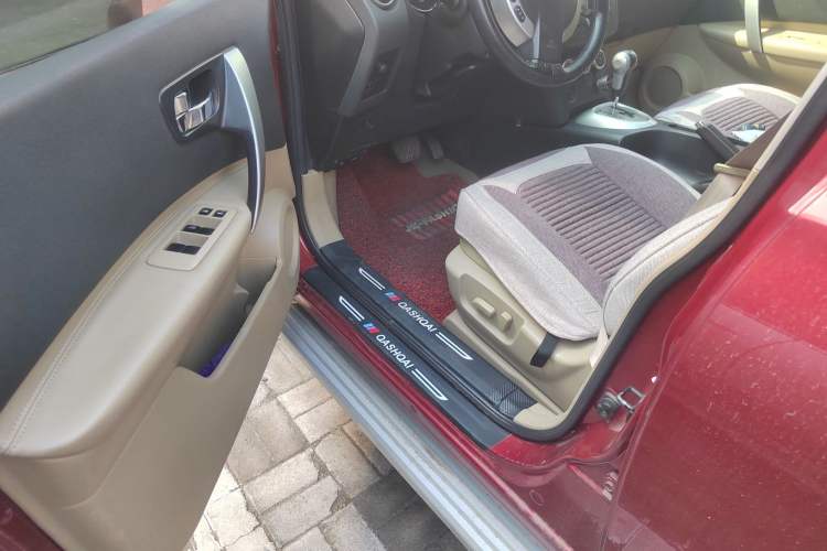 Used Nissan Qashqai 2011 2.0 XV Lea CVT 2WD Driver Seat