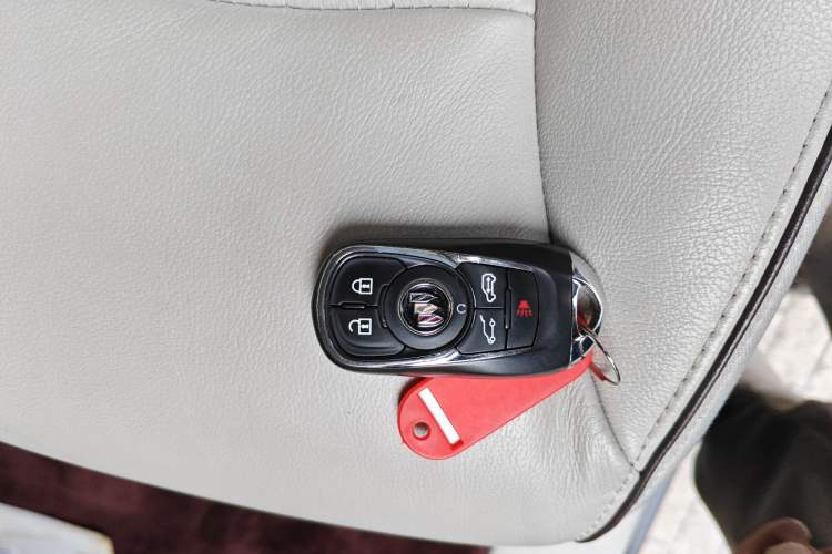 Used Buick GL8 2021 Land Cruiser Executive Class 652T Smart Luxury Model Interior 1