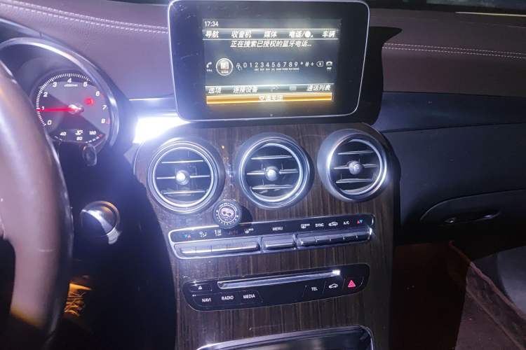 Used Mercedes-Benz GLC 2018 GLC 260 4MATIC Luxury Model