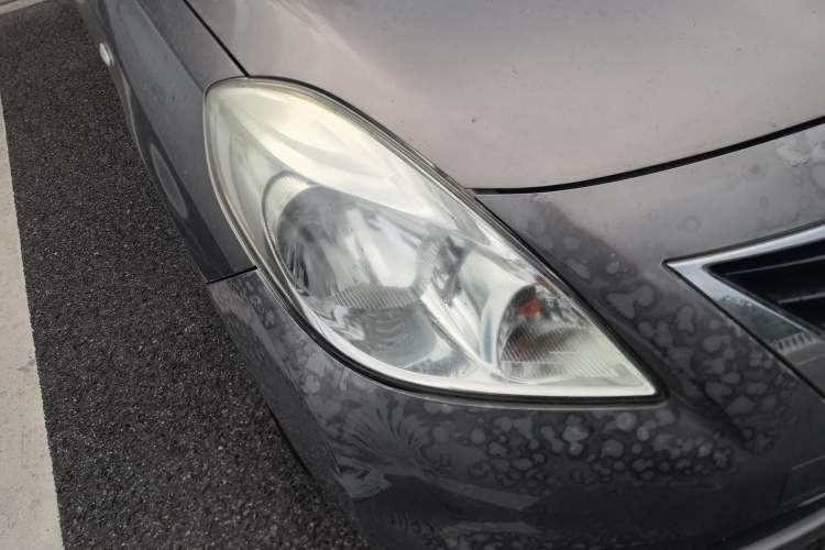 Used Nissan Sunny 2011 1.5XE Manual Comfort Edition Right Front Headlight