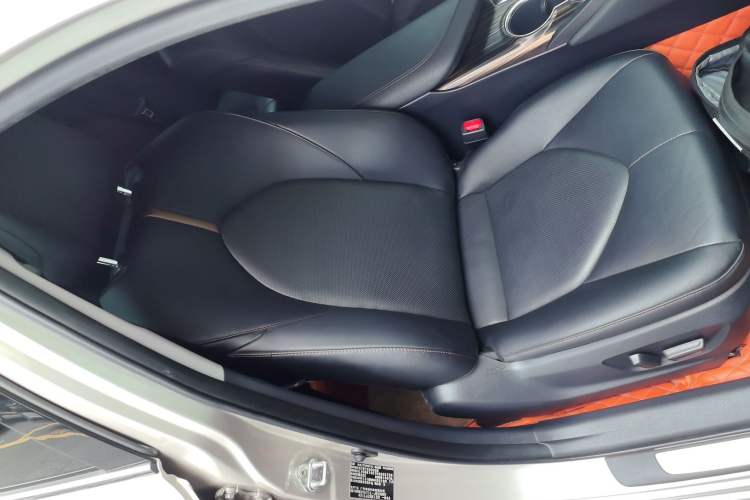 Used Toyota Camry 2019 2.0G Luxury Edition China VI Standard
