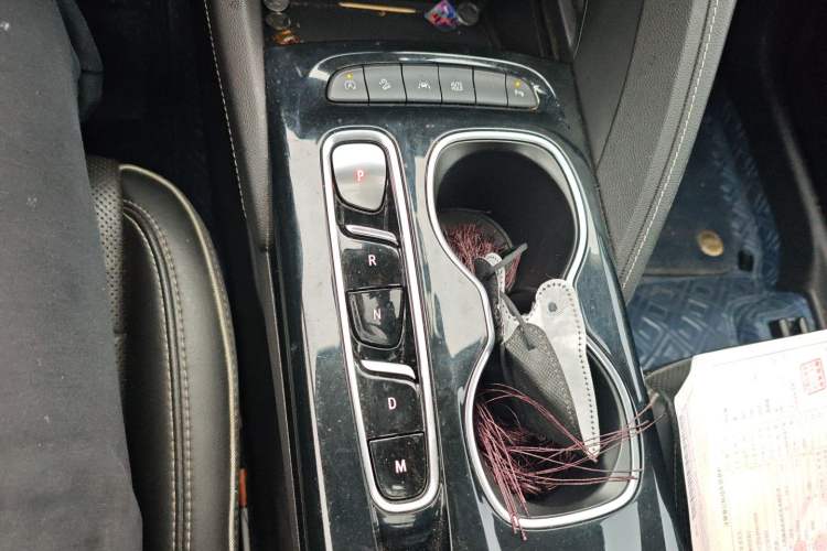 Used Buick Envision 2021 Encore Plus 652T Five-Seat All-Wheel-Drive Luxury Model
