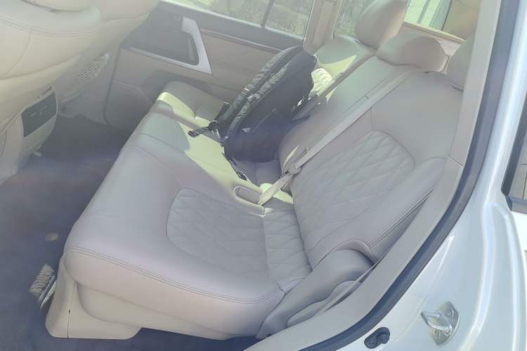 Used Toyota Land Cruiser 