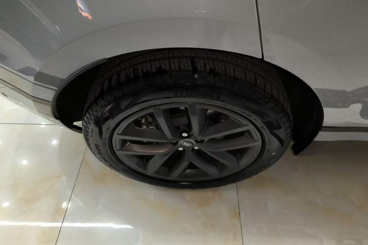 Used Land Rover Range Rover Velar 2024 Dynamic SE
