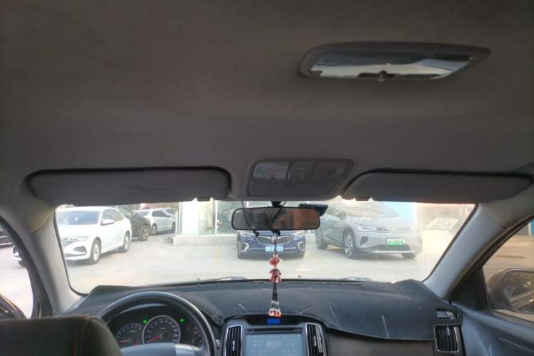 Used Hyundai Celesta 2015 1.6L Manual Comfort Model