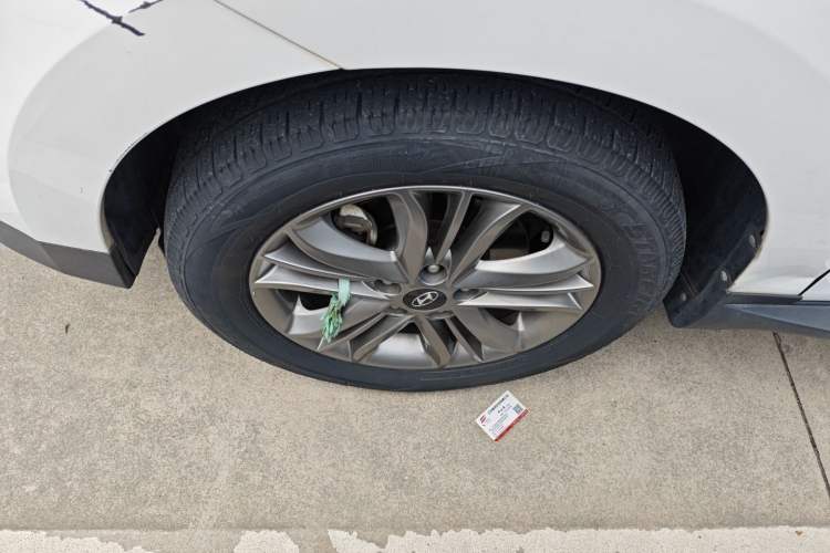 Used Hyundai ix35 2015 2.0L Automatic 2WD Smart Type China IV
