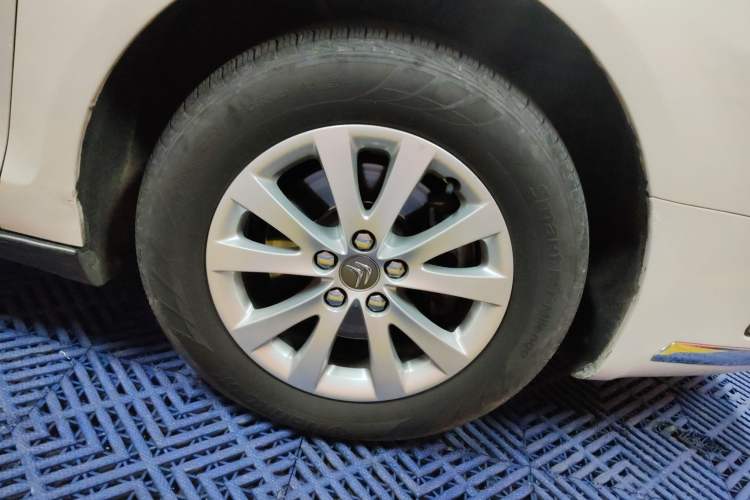 Used Citroen C5 2014 2.0L Automatic Luxury Edition Right Front Wheel Hub