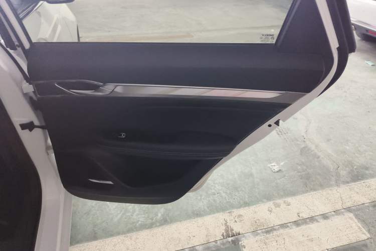 Used Geely Auto Emgrand L HiP 2022 1.5TD-DHT Pro 100KM Super Clean