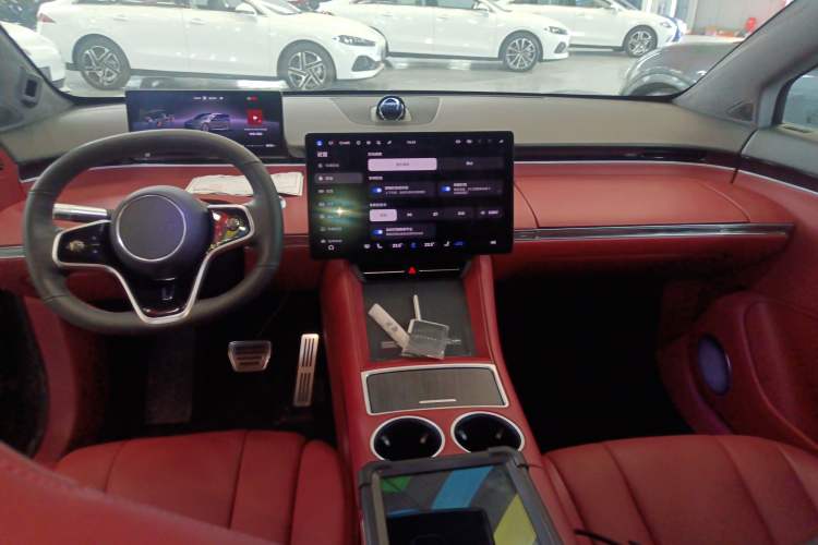 Used Hima Luxeed R7 2024 All-Electric 736 km Ultra
