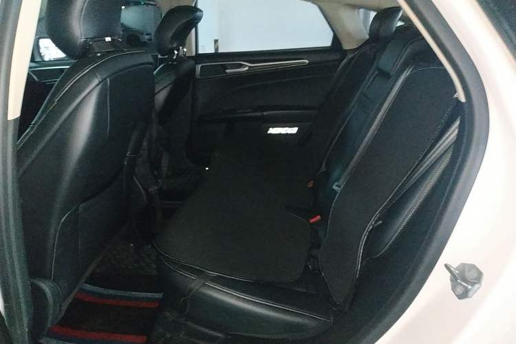 Used Ford Mondeo 2020 EcoBoost 200 Stylish Model Left Rear Seat