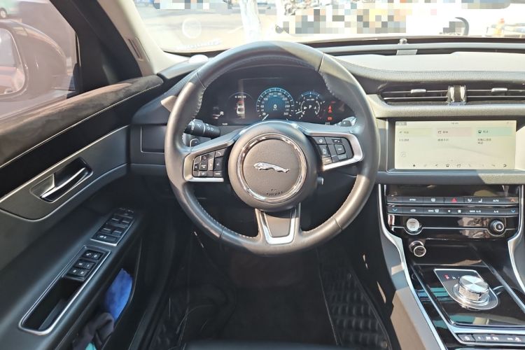 Used Jaguar XFL 2020 XFL 2.0T P200 Two-Wheel-Drive Rally Flag Edition
