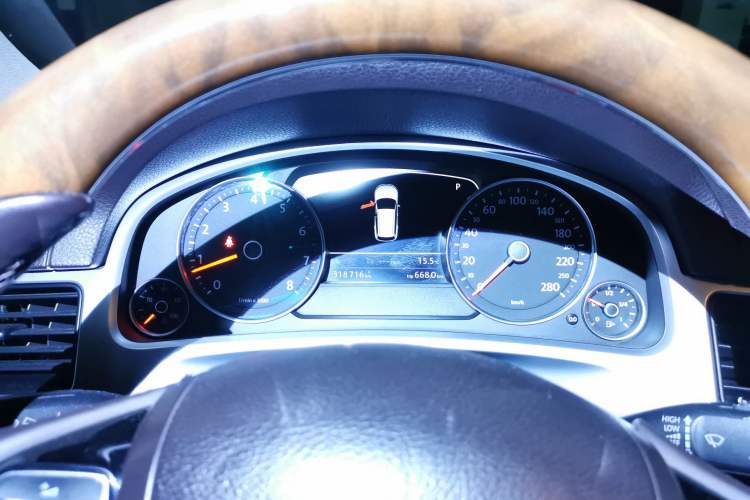 Used Volkswagen Touareg 2012 R-Line High-End Model
