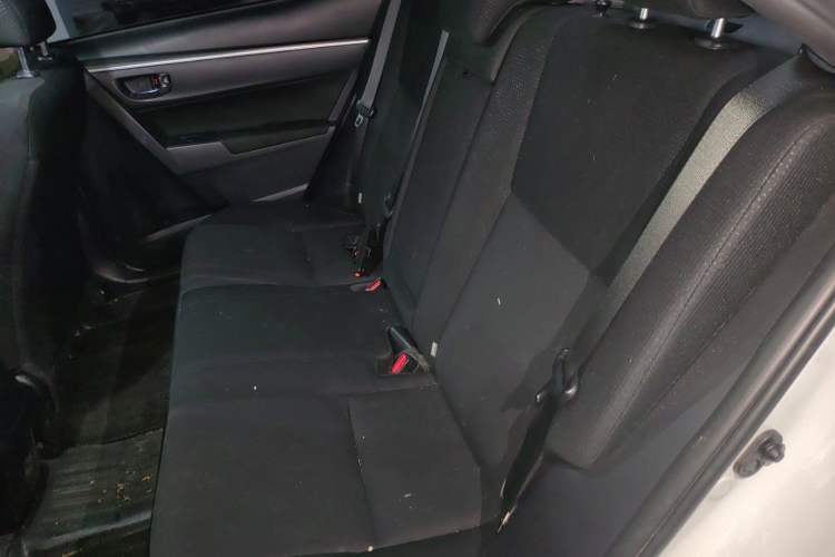 Used Toyota Levin 2017 Revised 185T CVT Elite Edition China V Standard Left Rear Seat