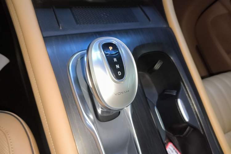 Used VOYAH Dream 2024 PHEV Ultra-Long Range Flagship Edition
