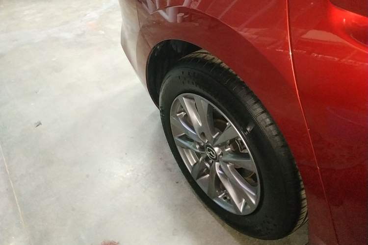 Used Mazda Mazda 3 Axela 2020 1.5L Automatic Luxury Version
