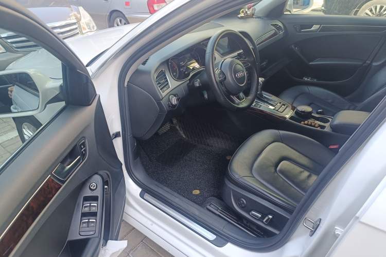 Used Audi A4L 2015 35 TFSI Automatic Comfort Model Driver Seat