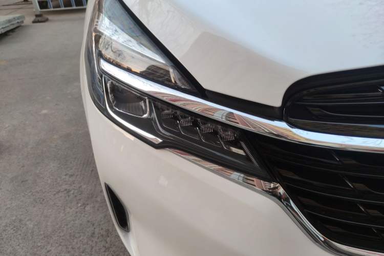 Used Buick GL8 2020 Land Business Class 652T Luxury Model
