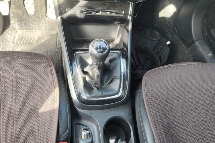 Used Roewe i5 2019 1.5L Manual 4G Connect Leehao Flagship Edition