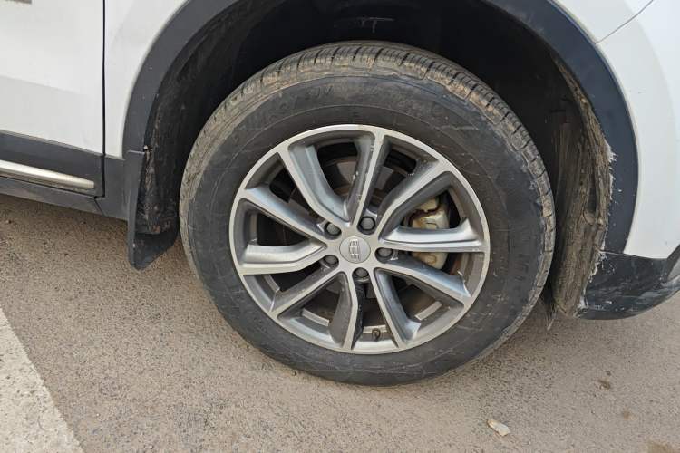 Used Geely Auto Emgrand X7 Sport 2018 1.8TD Automatic Two-Wheel Drive Smart Connect 4G Internet Edition
