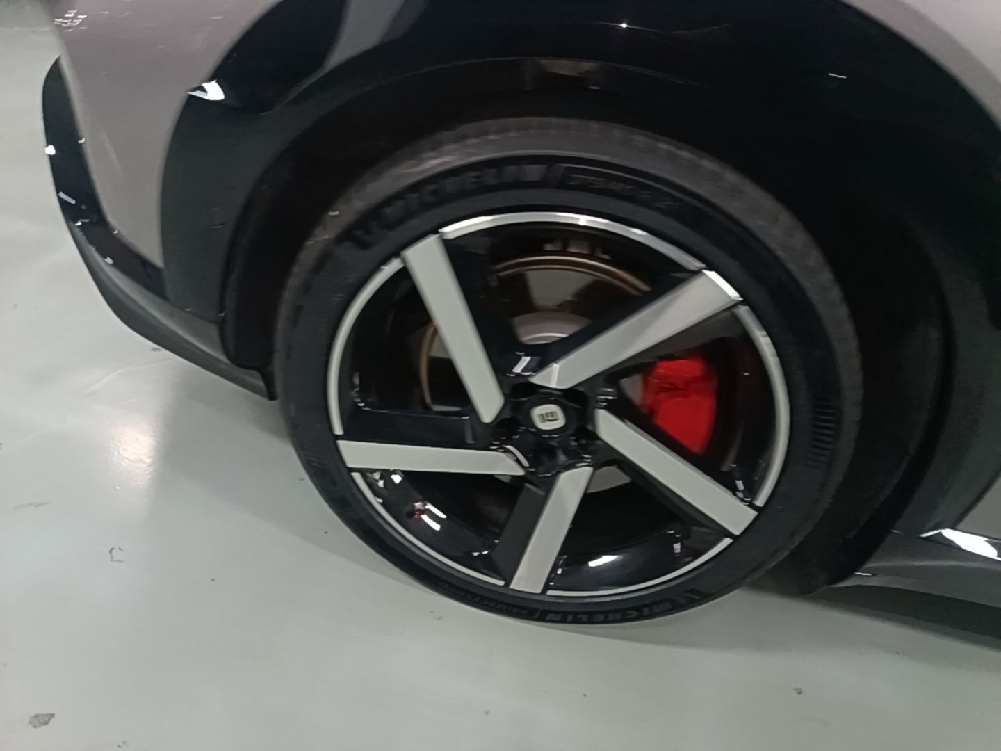 Xiaomi Auto YU7 2025 Ultra-Long Range High-Performance All-Wheel-Drive Max Edition — снимка 11