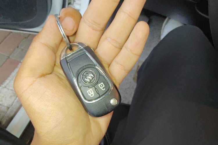 Used Buick GT 2015 15N Automatic Deluxe Edition