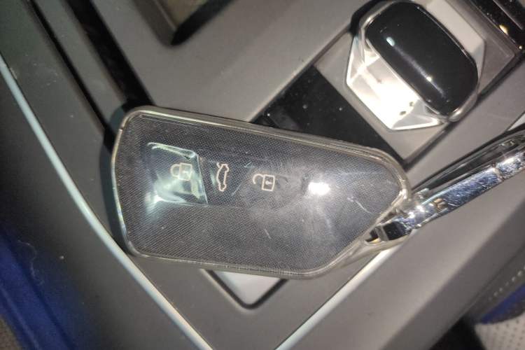 Used Volkswagen Golf 2025 300TSI R-Line
