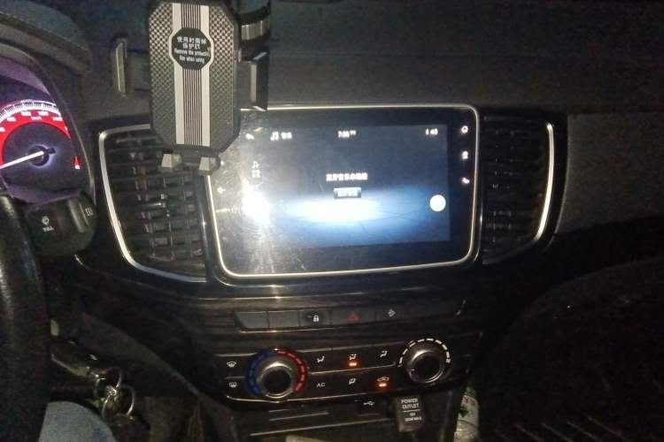 Used Isuzu D-MAX 2020 2.5T 4x4 Automatic Flagship Edition China VI JE4D25Q6A
