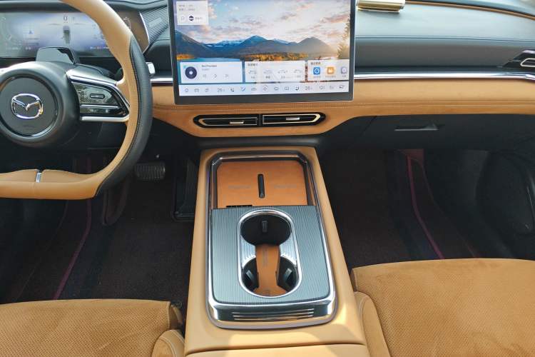 Used Mazda EZ-6 2024 Range-Extended 200 Luxury Edition